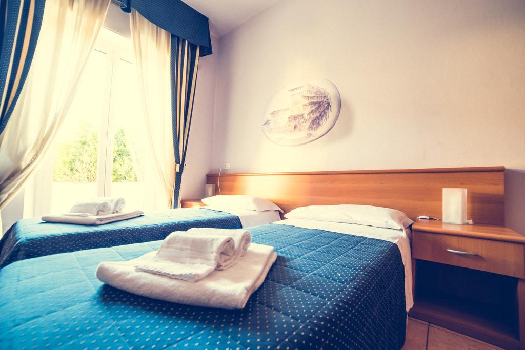 Hotel La Gaietta Millesimo Rum bild